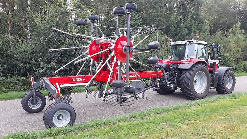 Schwader van het type Massey Ferguson RK 1002 TRC, Neumaschine in Itterbeck (Foto 13)