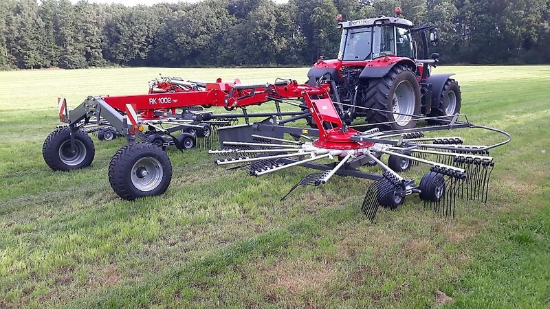 Schwader van het type Massey Ferguson RK 1002 TRC, Neumaschine in Itterbeck (Foto 12)