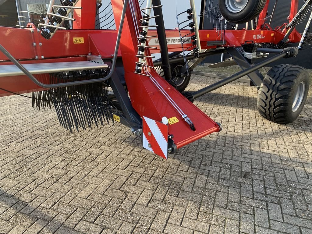 Schwader of the type Massey Ferguson RK 1254 TRC-EC, Neumaschine in MARIENHEEM (Picture 7)