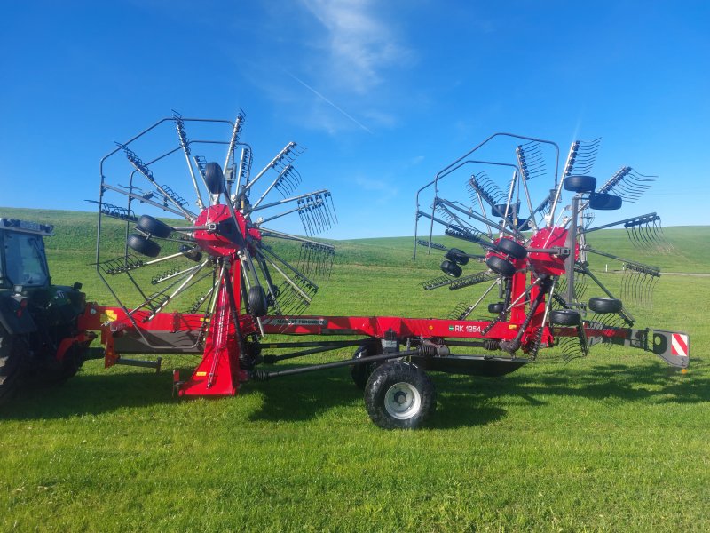 Schwader van het type Massey Ferguson RK 1254 TRC-EC, Gebrauchtmaschine in Ottobeuren (Foto 1)