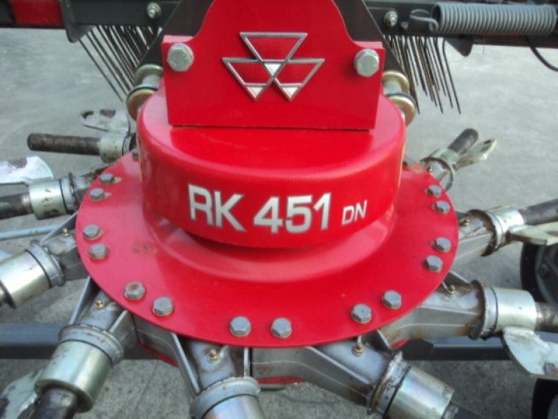 Schwader typu Massey Ferguson RK 451, Gebrauchtmaschine w MOULLE (Zdjęcie 4)