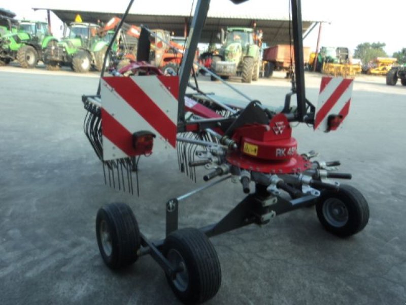 Schwader of the type Massey Ferguson RK 451, Gebrauchtmaschine in MOULLE (Picture 10)