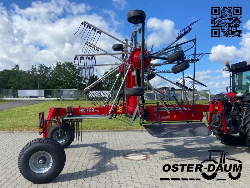 Schwader del tipo Massey Ferguson RK 762 TRC, Neumaschine en Kaisersesch