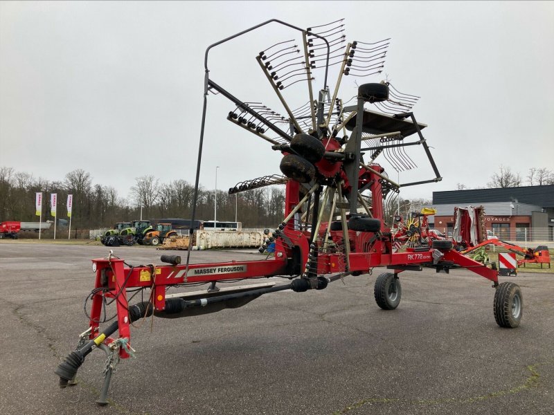 Schwader tipa Massey Ferguson RK 772 SD-TRC, Gebrauchtmaschine u CHEMINOT (Slika 1)