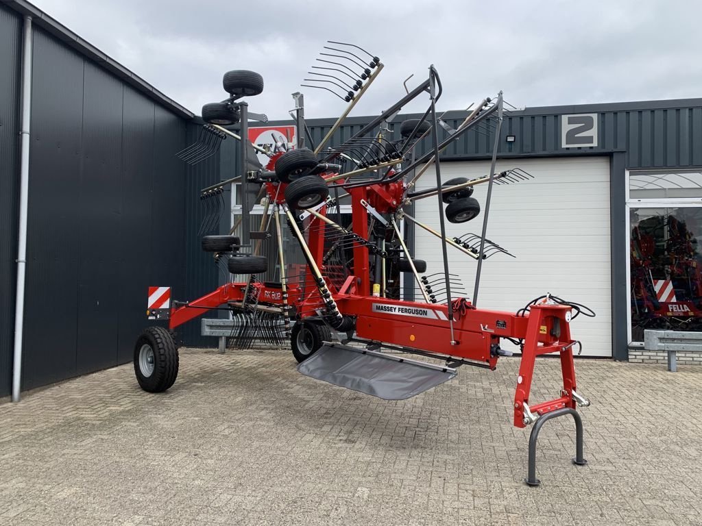 Schwader of the type Massey Ferguson RK 802 TRC, Neumaschine in MARIENHEEM (Picture 1)