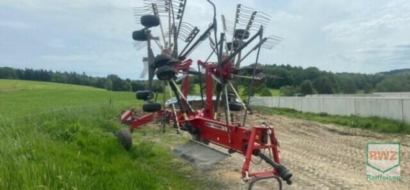 Schwader des Typs Massey Ferguson RK 802 TRC, Gebrauchtmaschine in Wipperfürth (Bild 2)