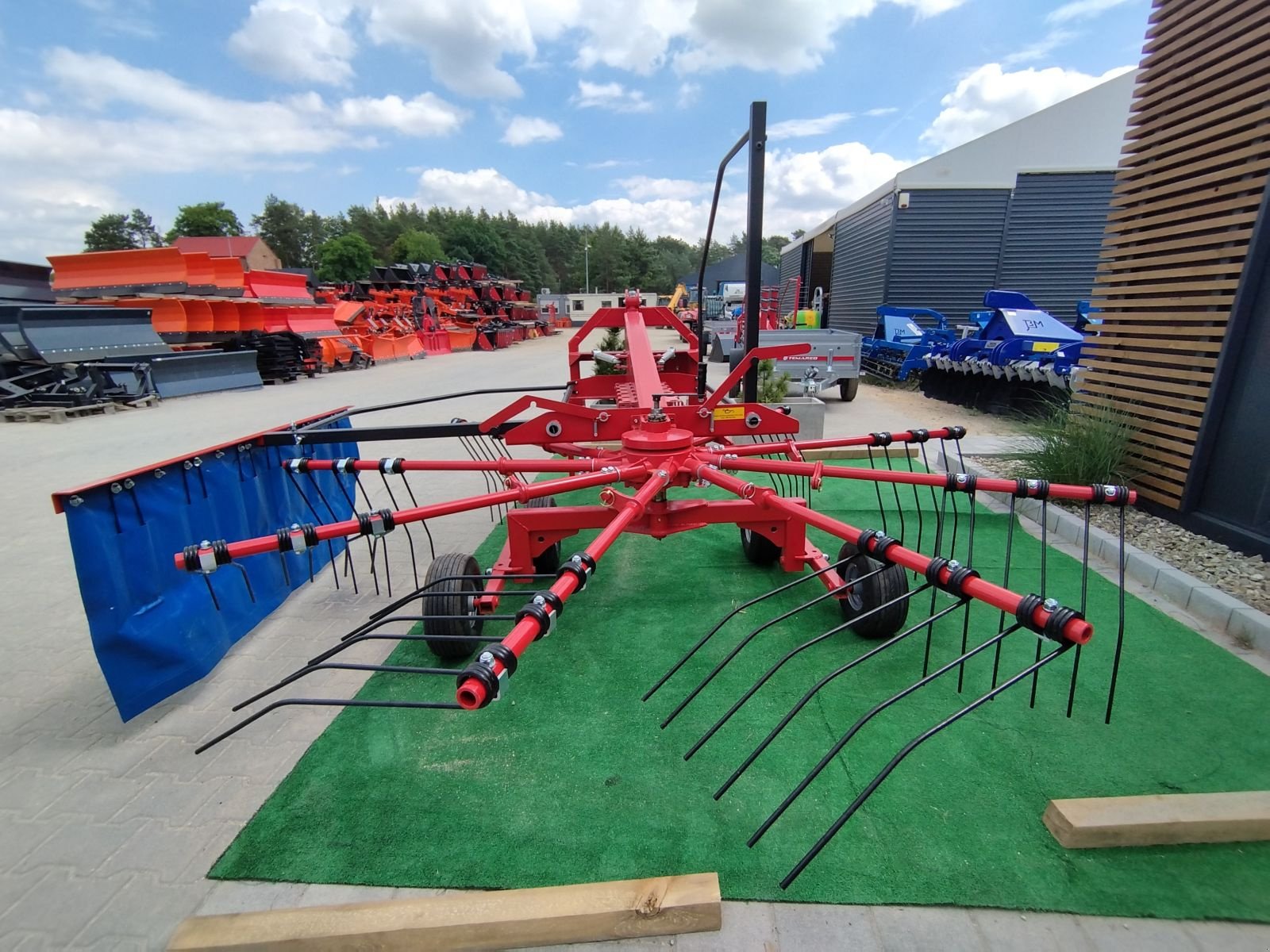 Schwader a típus Metal Technik Kreiselschwader 3,5m oder 4,2m Schwader Kreiselheuer Heuschwader mit Stützrad, Neumaschine ekkor: Neuhardenberg (Kép 3)