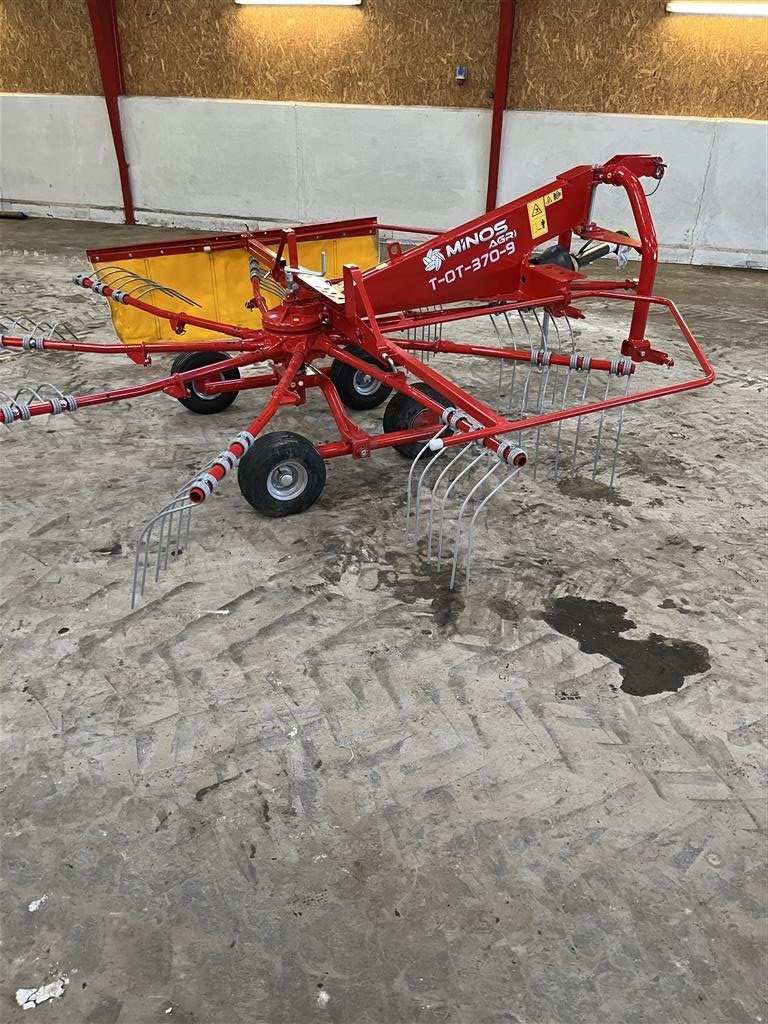 Schwader des Typs Minos Agri 370-9, Gebrauchtmaschine in Bredebro (Bild 3)