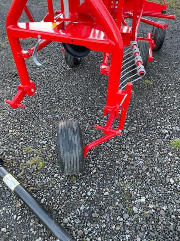 Schwader del tipo Minos Agri Schwader T-OT 424-11 **NEU**, Neumaschine en Münstermaifeld (Imagen 19)