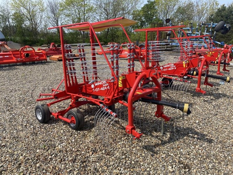 Schwader tip Minos Agri T-424, Gebrauchtmaschine in Skive (Poză 1)