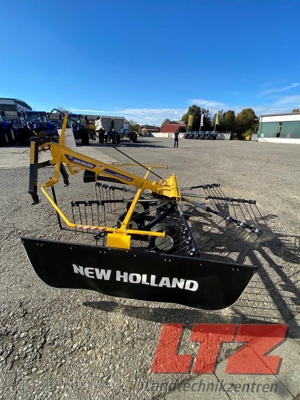 Schwader του τύπου New Holland ProRotor 320, Neumaschine σε Ampfing (Φωτογραφία 4)