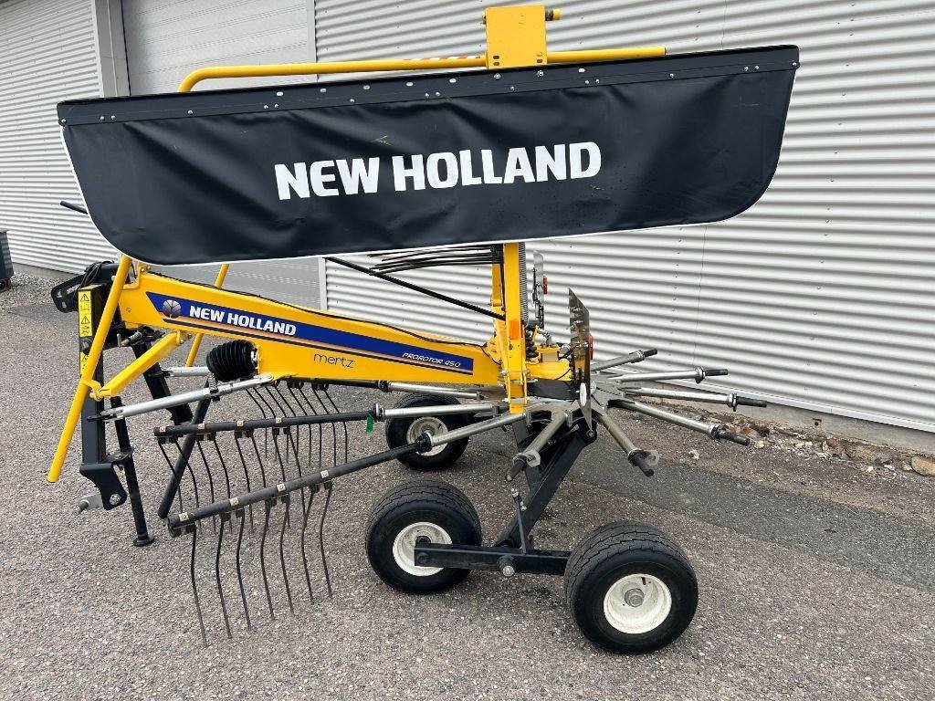 Schwader des Typs New Holland Prorotor 450, Gebrauchtmaschine in Mern (Bild 3)