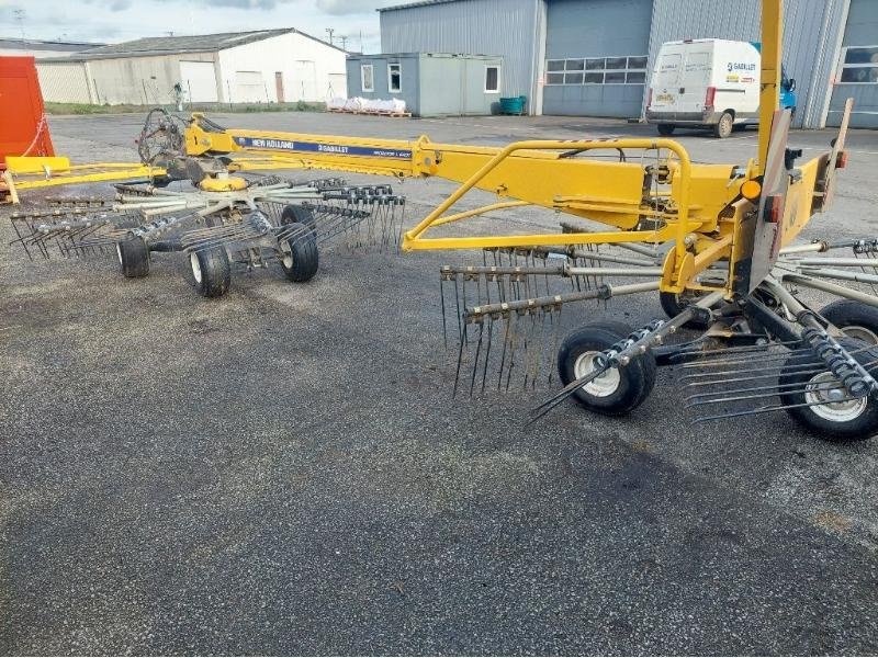 Schwader van het type New Holland PROROTOR 640T, Gebrauchtmaschine in PONTIVY (Foto 1)