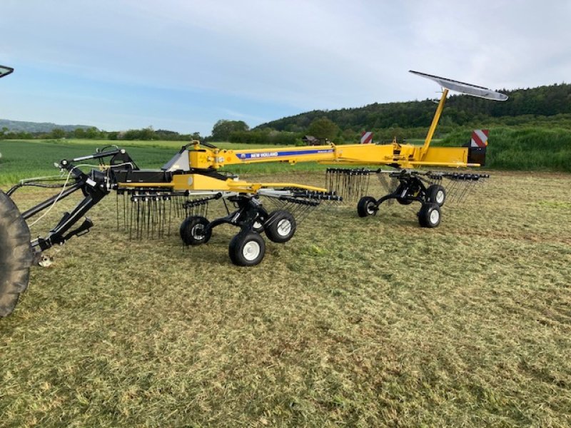 Schwader от тип New Holland Prorotor L640T Auto-Steer, Gebrauchtmaschine в Mittelrüsselbach