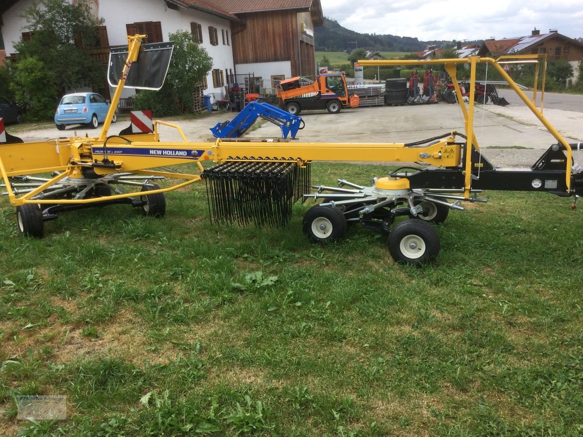 Schwader van het type New Holland Prorotor L640T Auto Steer, Neumaschine in Obing (Foto 1)