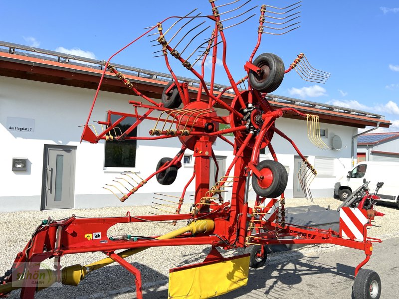 Schwader van het type Niemeyer RS 620 - ein wendiger Mittelschwader mit Zwangslenkung, Gebrauchtmaschine in Burgrieden