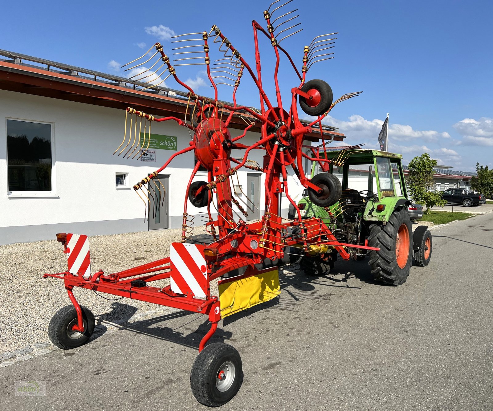 Schwader van het type Niemeyer RS 620 - ein wendiger Mittelschwader mit Zwangslenkung, Gebrauchtmaschine in Burgrieden (Foto 8)