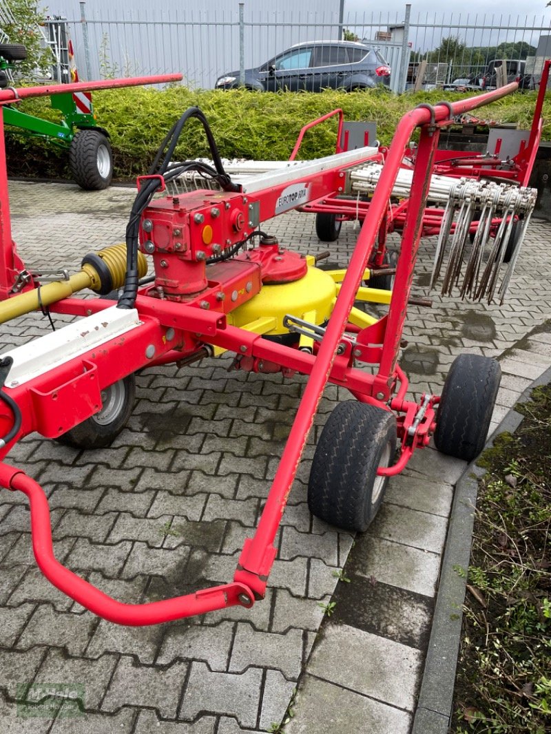 Schwader van het type Pöttinger Eurotop 601A, Neumaschine in Borgholzhausen (Foto 4)