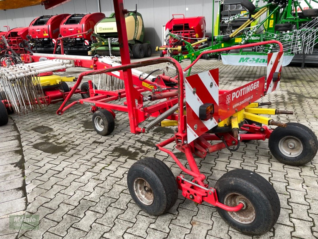 Schwader van het type Pöttinger Eurotop 601A, Neumaschine in Borgholzhausen (Foto 11)