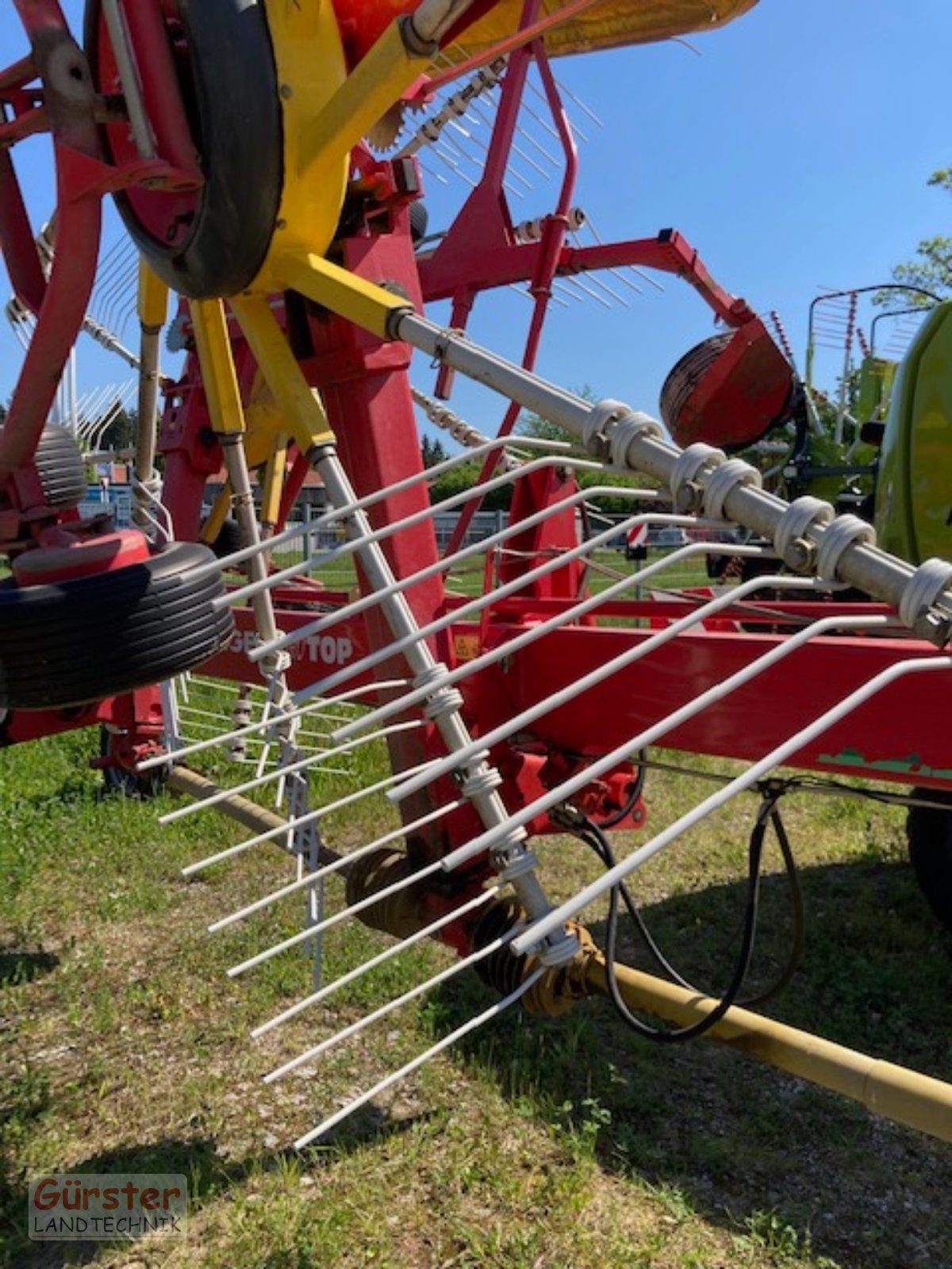 Schwader del tipo Pöttinger Eurotop 651 A Multitast, Gebrauchtmaschine en Mitterfels (Imagen 2)