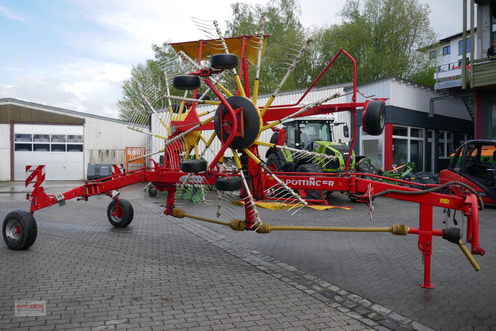 Schwader van het type Pöttinger Eurotop 801 A, Gebrauchtmaschine in Dorfen (Foto 2)