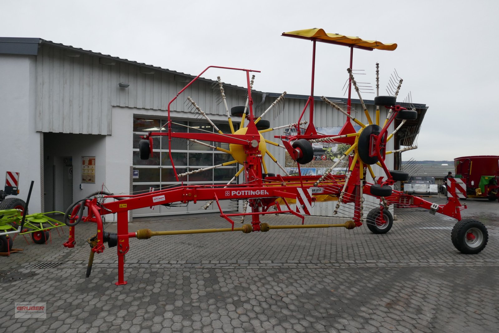 Schwader van het type Pöttinger Eurotop 801 A, Gebrauchtmaschine in Dorfen (Foto 1)