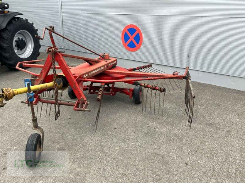 Schwader del tipo Pöttinger KS 238, Gebrauchtmaschine en Redlham