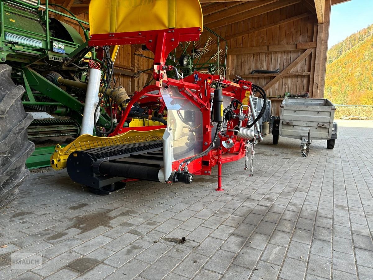 Schwader van het type Pöttinger Mergento F4010 Aplin, Gebrauchtmaschine in Burgkirchen (Foto 3)