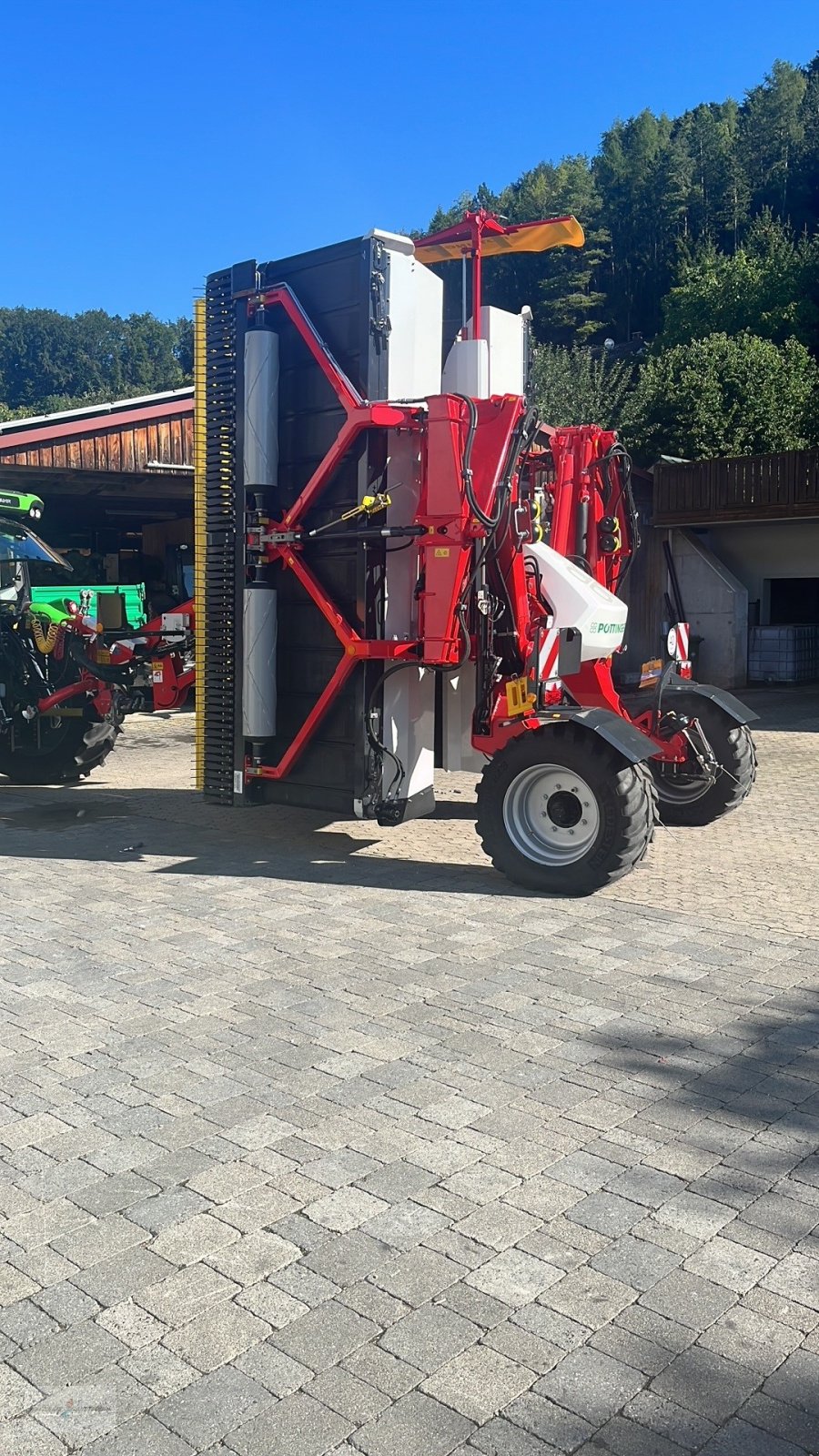 Schwader van het type Pöttinger Mergento VT 9220, Neumaschine in Treuchtlingen (Foto 13)