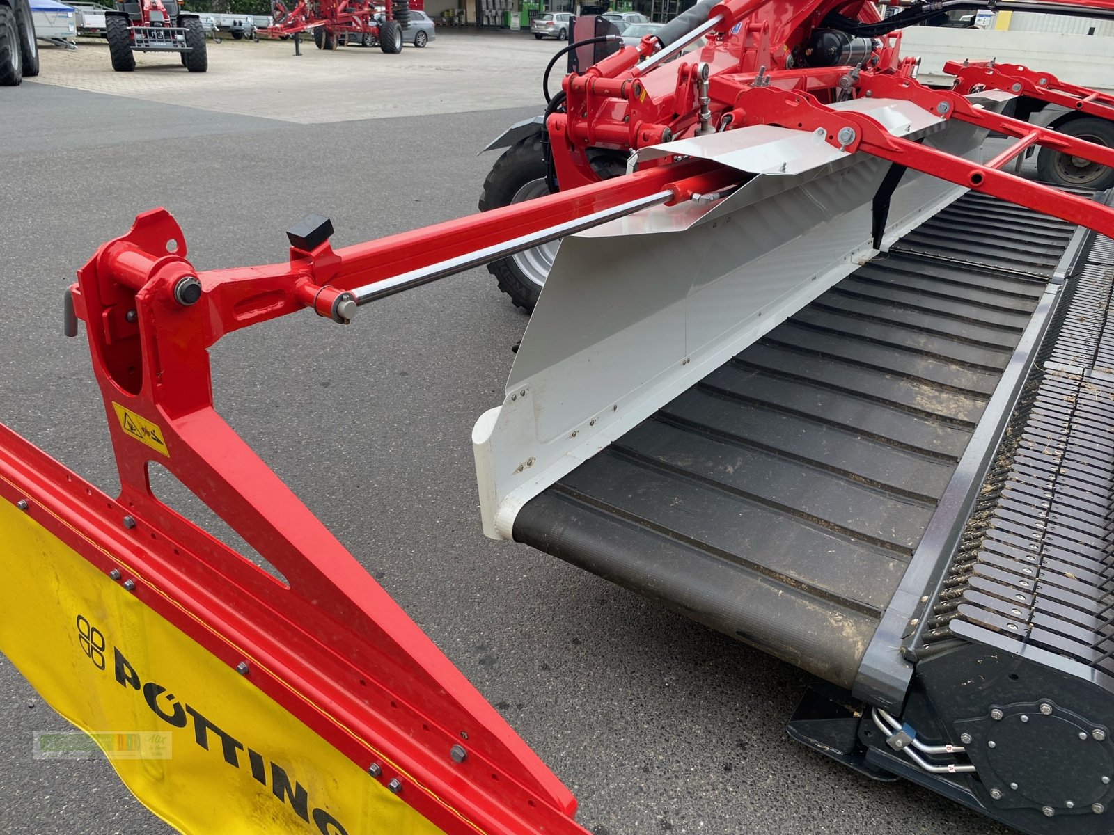 Schwader van het type Pöttinger Mergento VT 9220, Neumaschine in Tirschenreuth (Foto 3)