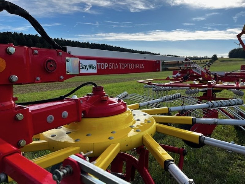 Schwader des Typs Pöttinger Pöttinger Schwader TOP 611 A TOPTECH Plus Wurmschwader BJ.2017, Gebrauchtmaschine in Rottweil (Bild 2)