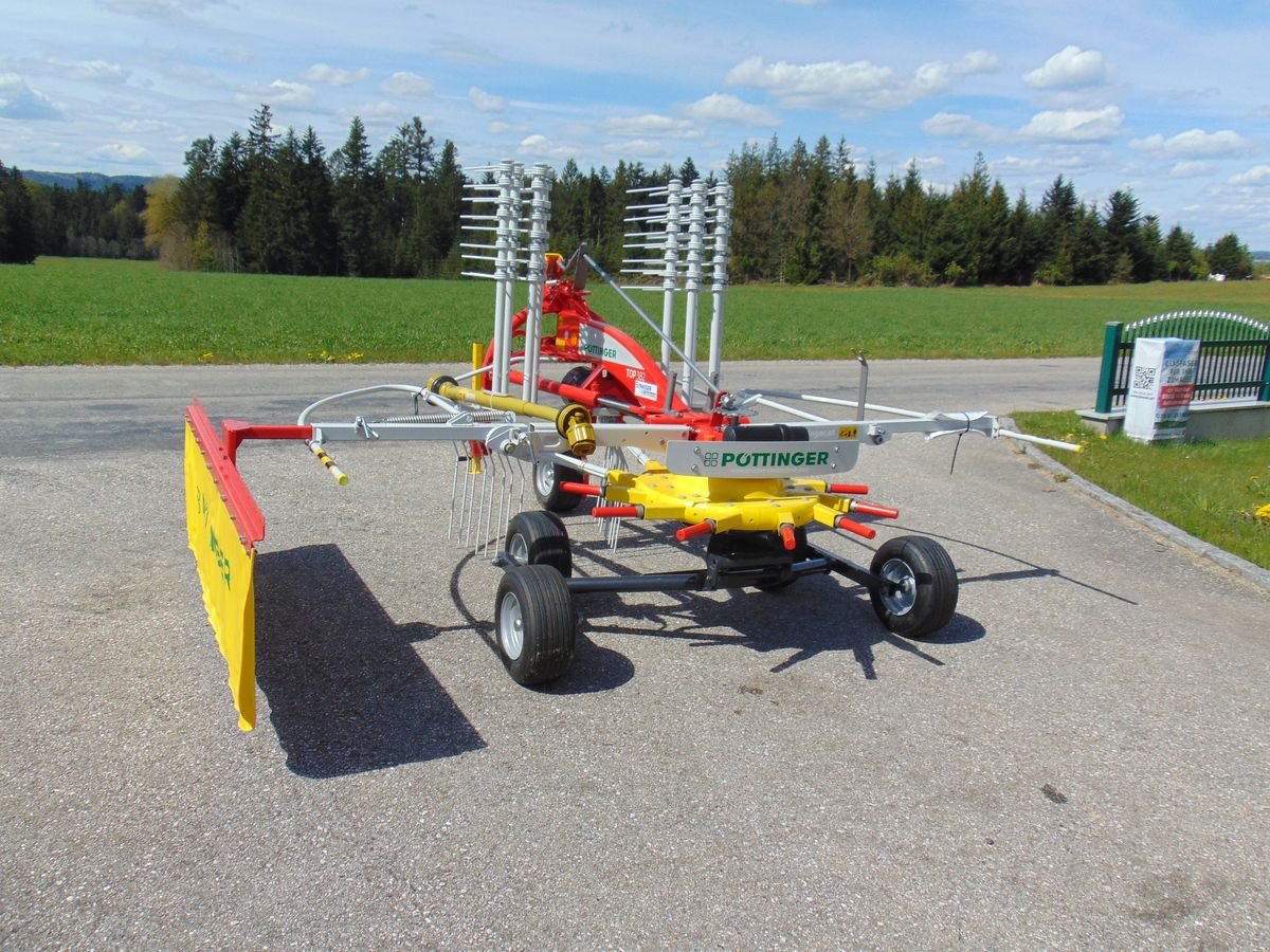 Schwader van het type Pöttinger TOP 382, Neumaschine in Neukirchen am Walde  (Foto 5)