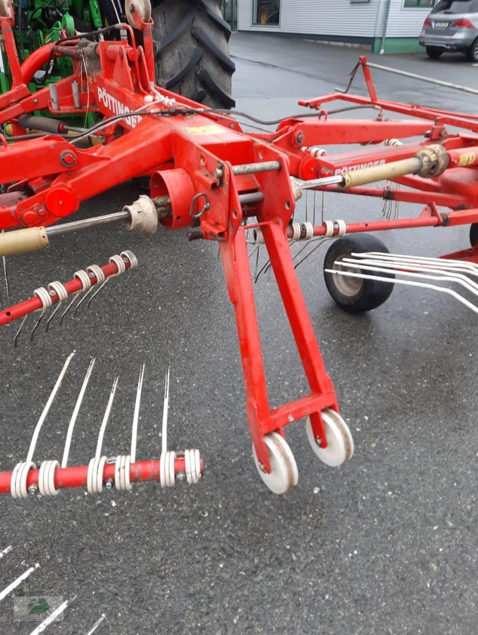 Schwader van het type Pöttinger TOP 620, Gebrauchtmaschine in Steinwiesen (Foto 4)