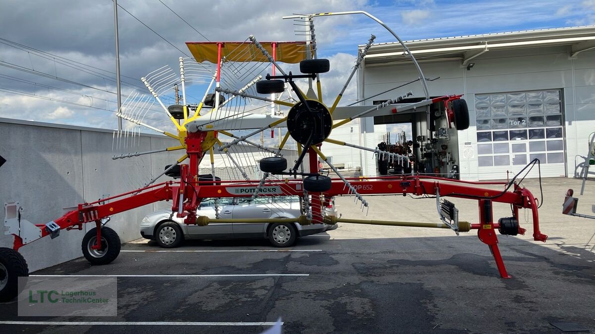 Schwader van het type Pöttinger Top 652, Neumaschine in Redlham (Foto 7)