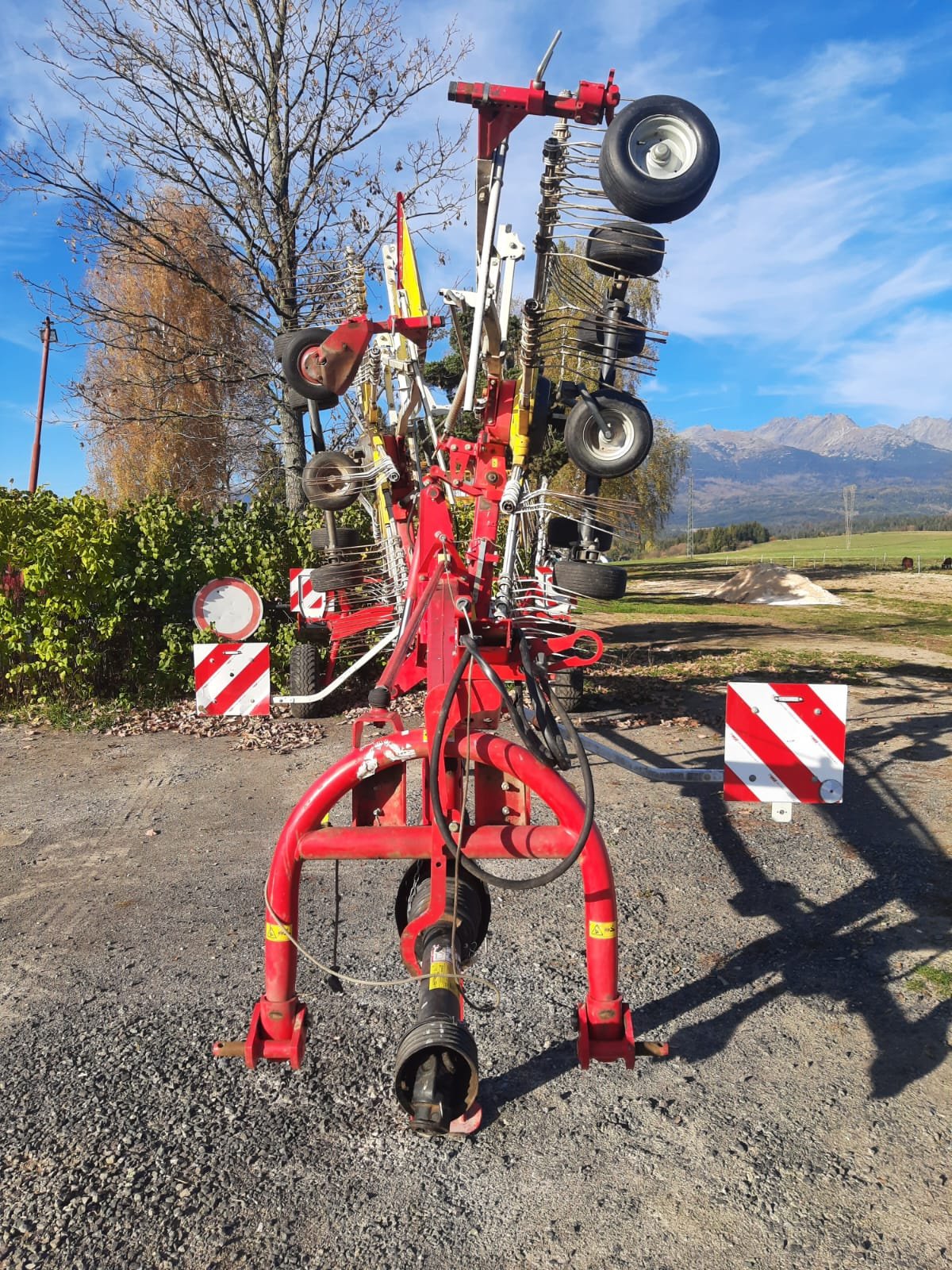 Schwader du type Pöttinger Top 662, Gebrauchtmaschine en Važec (Photo 6)