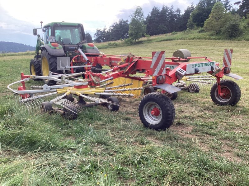 Schwader del tipo Pöttinger TOP 702 C, Gebrauchtmaschine en VERNOUX EN VIVARAIS