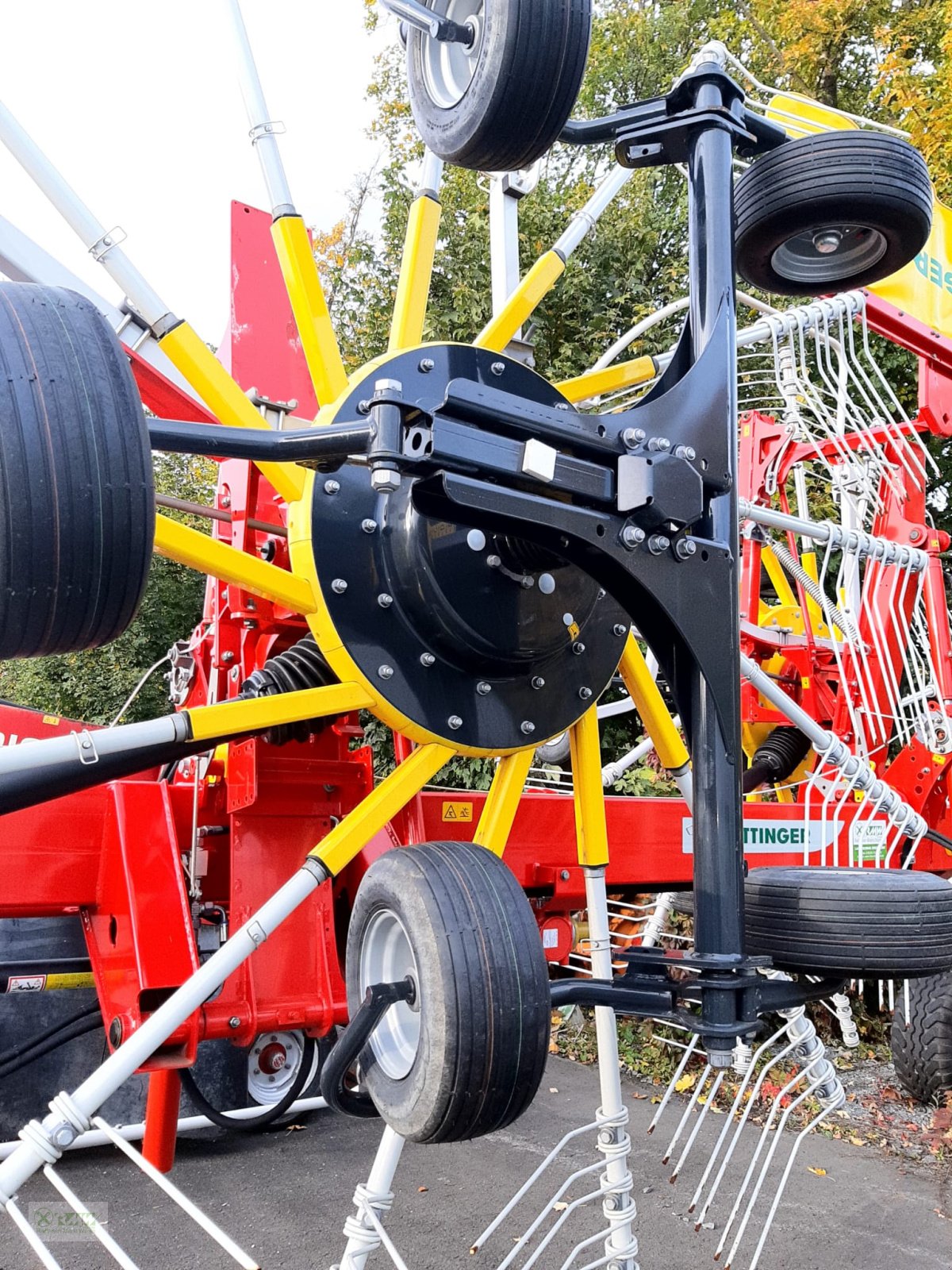 Schwader van het type Pöttinger Top 722, Neumaschine in Erbendorf (Foto 5)