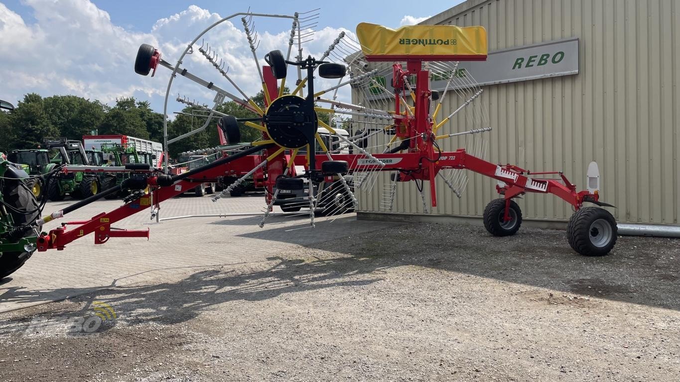 Schwader van het type Pöttinger TOP 722, Neumaschine in Aurich (Foto 1)