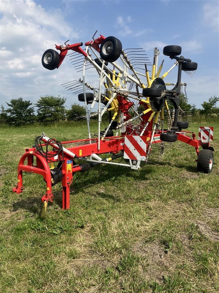 Schwader типа Pöttinger TOP 762 C Vidvinkel pto og støtte hjul foran rotor, Gebrauchtmaschine в Thisted (Фотография 1)