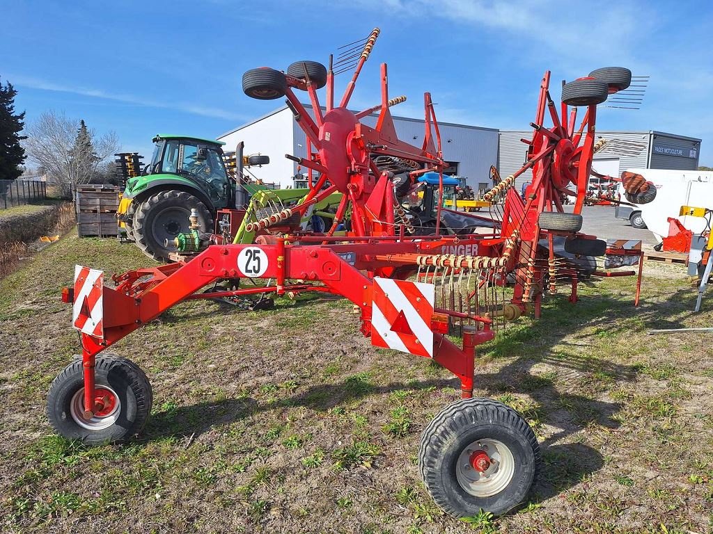 Schwader tip Pöttinger TOP 800 MULTITA, Gebrauchtmaschine in NOVES (Poză 3)