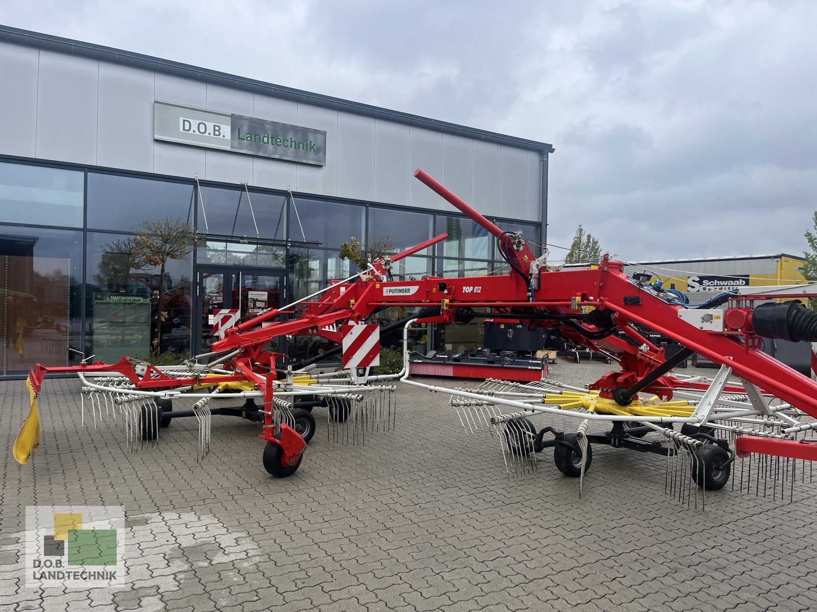 Schwader van het type Pöttinger Top 812, Gebrauchtmaschine in Langweid am Lech (Foto 1)