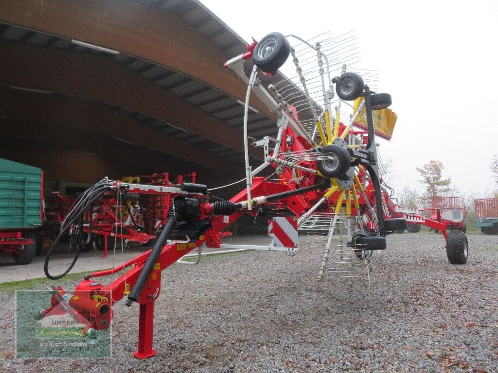 Schwader del tipo Pöttinger TOP 812, Gebrauchtmaschine en Hofkirchen (Imagen 1)