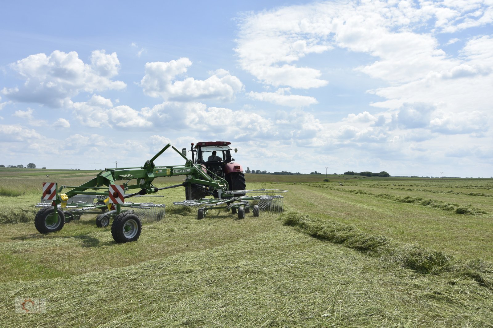 Schwader del tipo PRONAR ZKP 801 8m Seitenschwader Doppelschwader, Neumaschine en Tiefenbach (Imagen 11)