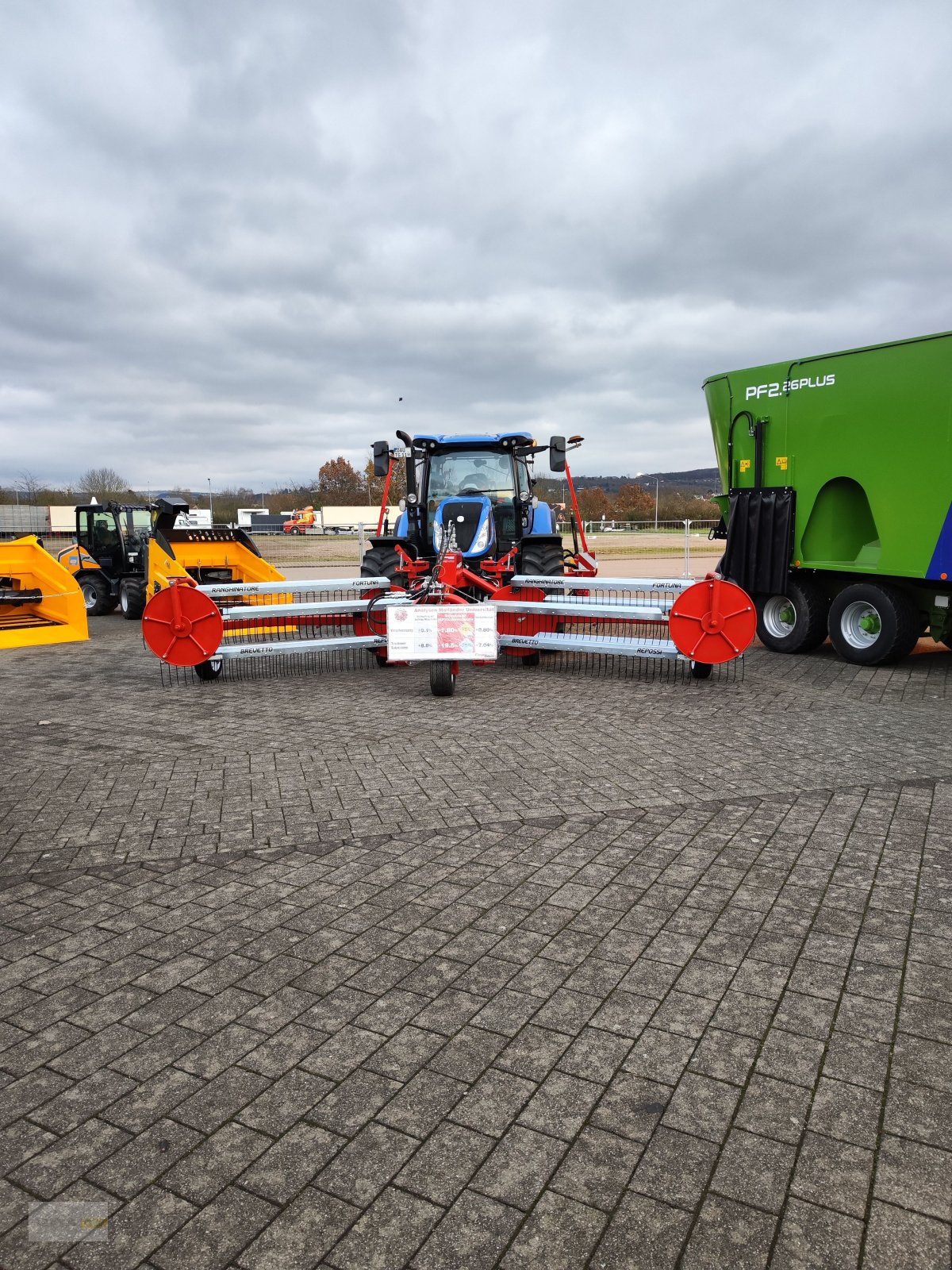 Schwader typu Repossi 6000 FP, Neumaschine v Jucken (Obrázek 1)