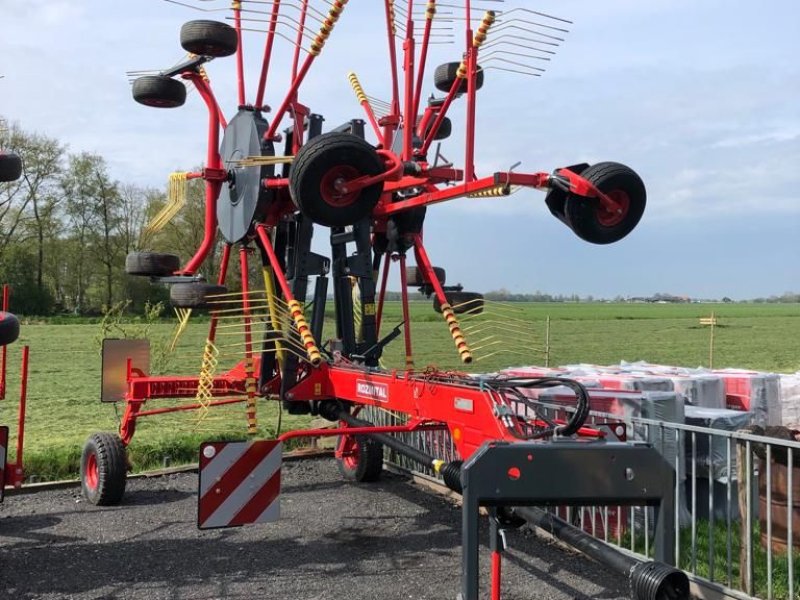 Schwader del tipo Rozmital 852H, Gebrauchtmaschine en Munnekeburen