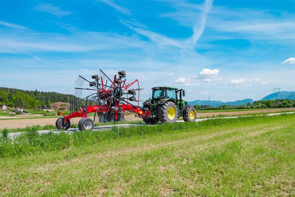 Schwader van het type SIP STAR 870/26 TC H, Gebrauchtmaschine in Tarm (Foto 2)