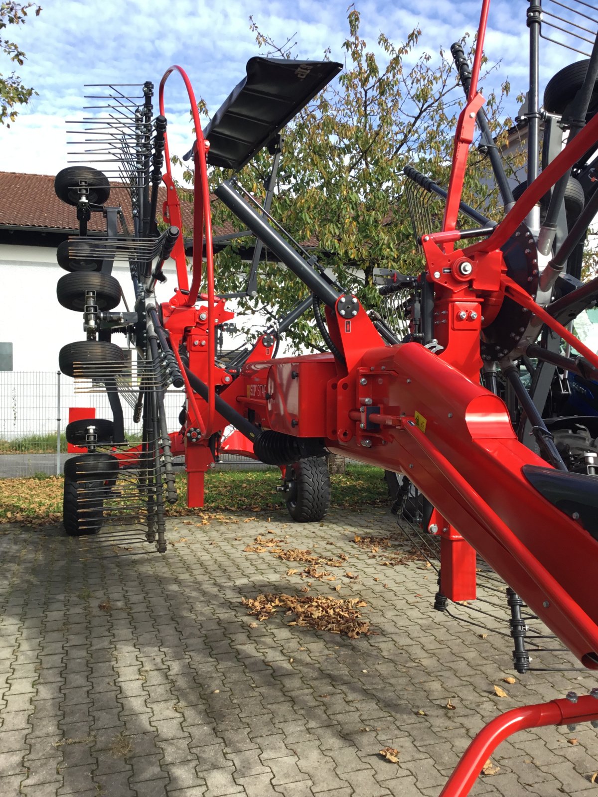 Schwader des Typs SIP Star R 860 / 26 TS, Neumaschine in Deggendorf (Bild 4)