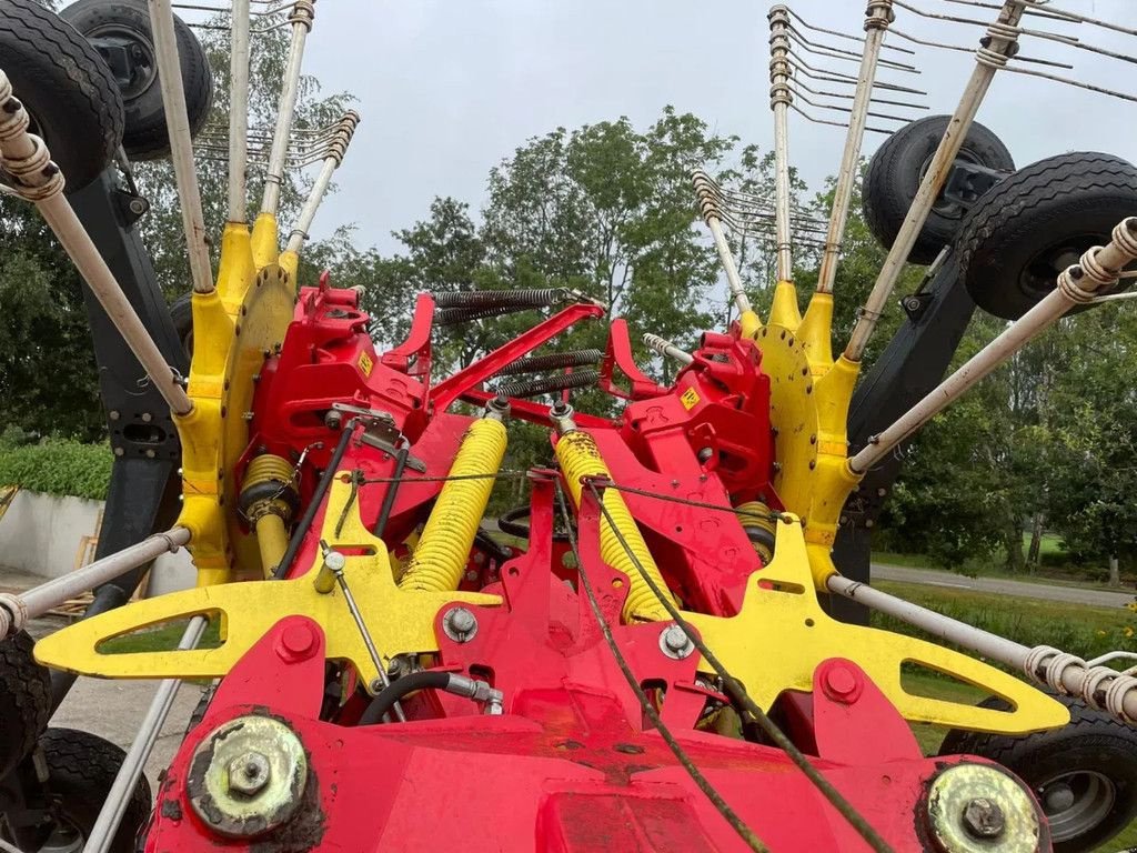 Schwader van het type Sonstige P&ouml;ttinger TOP 852 C S-Line Zwadhark, Gebrauchtmaschine in Ruinerwold (Foto 9)