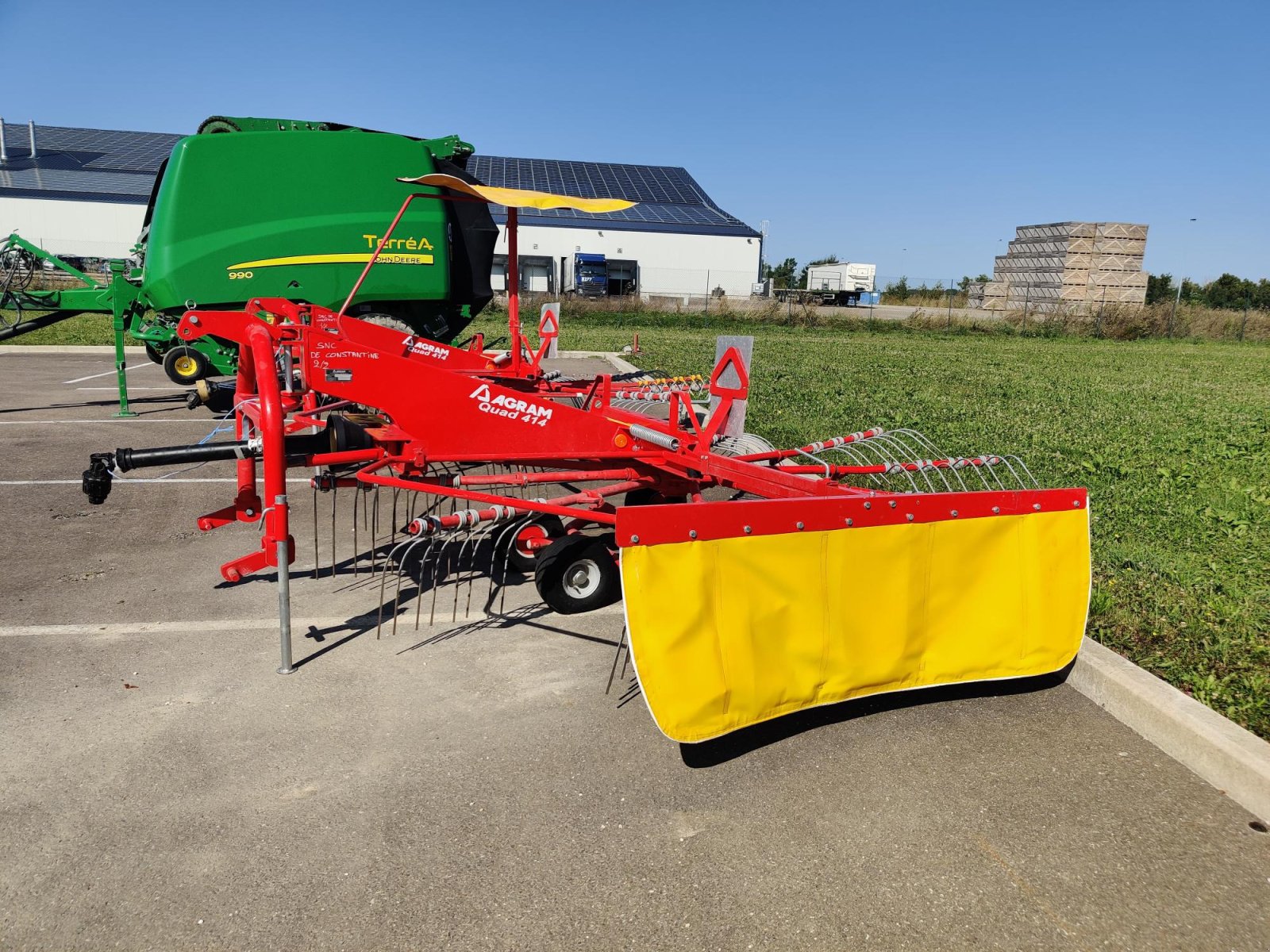 Schwader du type Sonstige Quad 414, Gebrauchtmaschine en VERT TOULON (Photo 2)