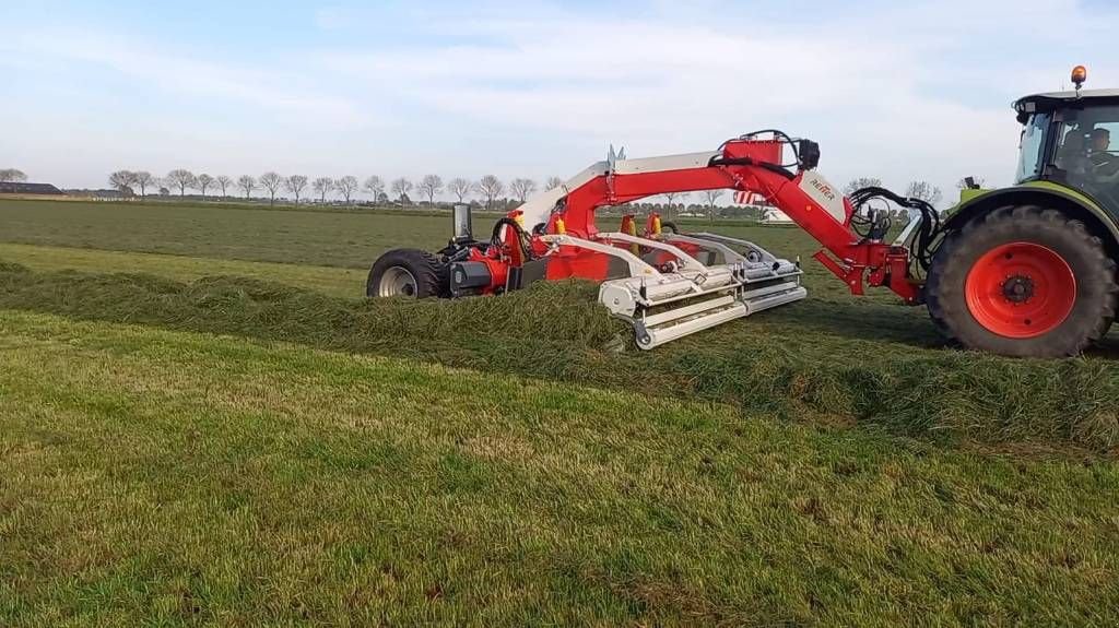 Schwader des Typs Sonstige REITER respiro nieuw RESPIRO bandhark R9, Gebrauchtmaschine in Horssen (Bild 1)